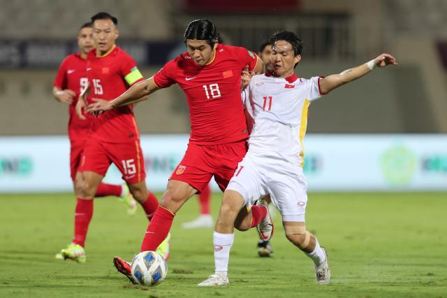 世界杯赛事直播平台入口-张玉宁打入国足12强赛首球 唯一97后成最靠谱中锋