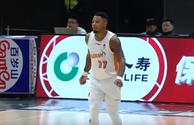 世界杯官方直播客户端下载最新版-超级得分手！皮特森半场15分钟 9中5&amp;罚球7中7砍下20分4板3助