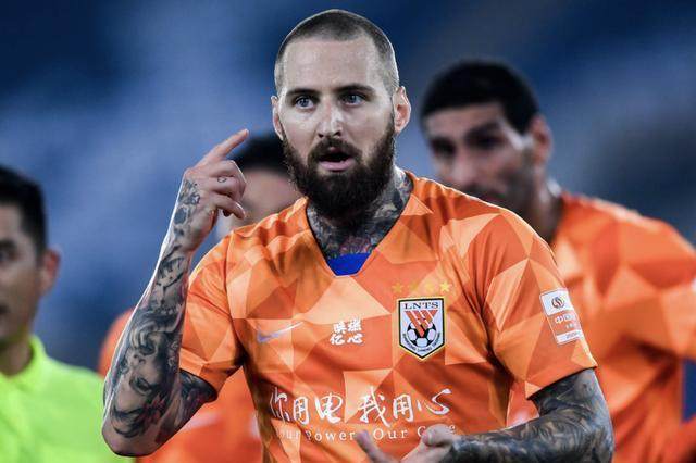 世界杯官方直播客户端下载最新版-泰山敲定35人报名南下广州 卡达尔陈科睿转投天津